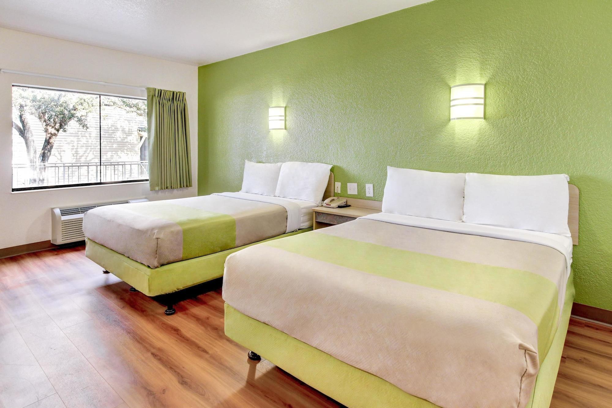 Days Inn By Wyndham Waco University Area المظهر الخارجي الصورة