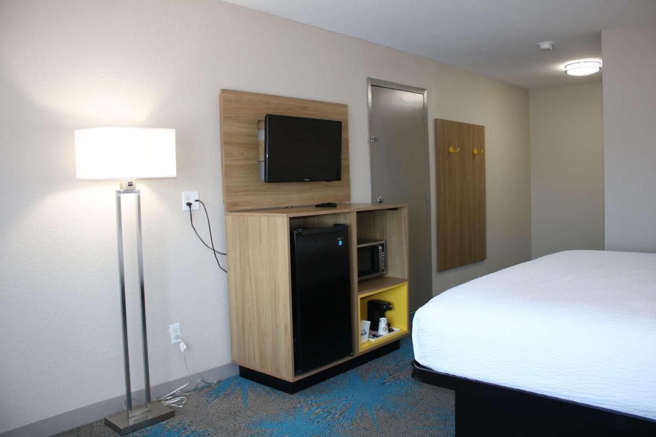 Days Inn By Wyndham Waco University Area المظهر الخارجي الصورة